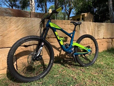 gt force carbon pro 2016