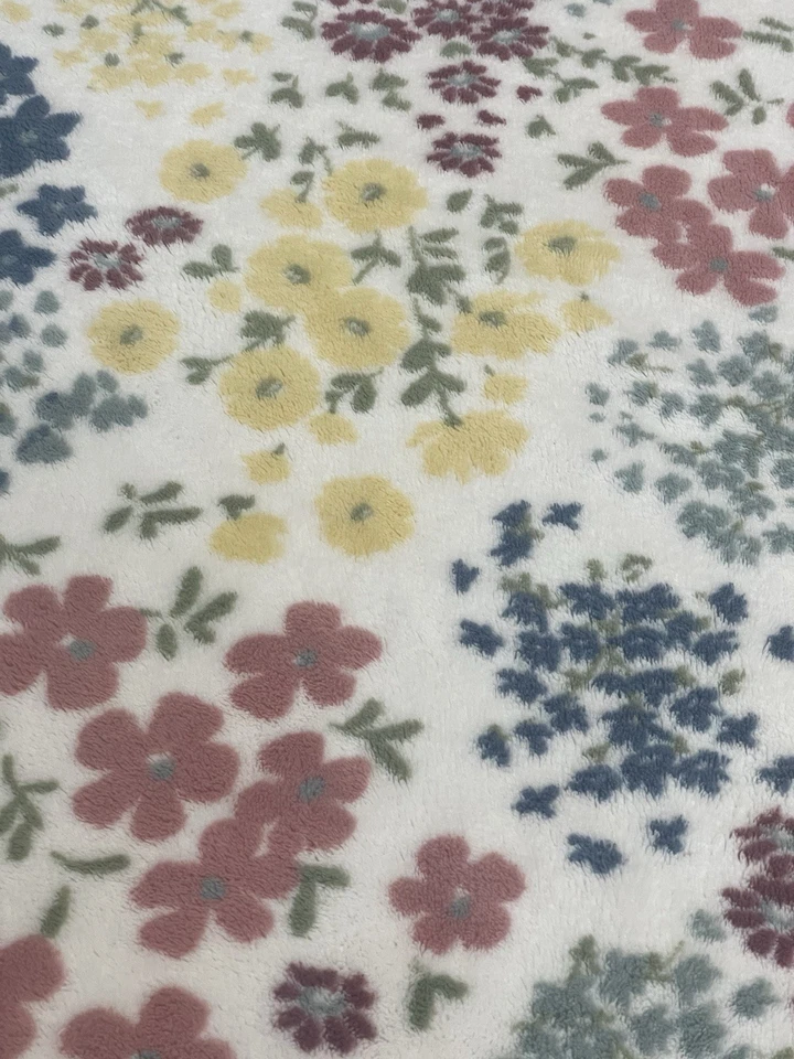 Manta polar Zuri floral loft bebé colina campo flores silvestres en mal estado Foto 3 de 4