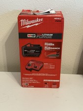 Milwaukee M18 REDLITHIUM FORGE HD12.0 Battery Starter Kit, 12.0Ah, 48-59-1813GB