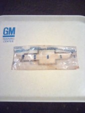 Gm 14043879 Chevrolet Bow Tie Emblem Nos New Square Body Chevy Truck Gm 14043879 Chevrolet Bow Tie Emblem Nos New Square Body Chevy Truck
