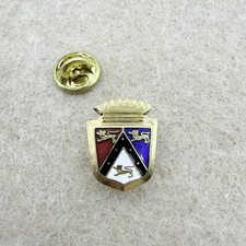Vintage Gold Tone 1952-1954 Ford Crestline Victoria Sunliner Crest Emblem Pin