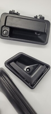 Black Plastic Handles Pair Of Black Interior Door Handles For 1989-1998 Suzuki Sidekick / Geo Tracker - Front & Rear, LH & RH 1989-1998 Sidekick Replacement Handles Black Plastic Handles Pair Of Black Interior Door Handles For 1989-1998 Suzuki Sidekick / Geo Tracker - Front & Rear, LH & RH 1989-1998 Sidekick Replacement Handles