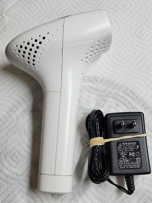 SILK'N WOMEN'S FLASH&GO PRO PERMANENT HAIR REMOVAL DEVICE IN WHITE J1.2
