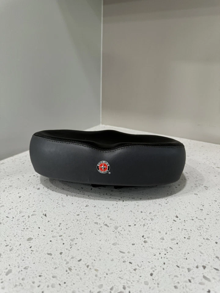 Schwinn 398V VELO Bicycle Seat Saddle Black Comfortable Padding - Image 3 of 4