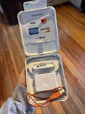 Shopify Chip and Swipe Credit Card Reader  White Model S1701 New in Box