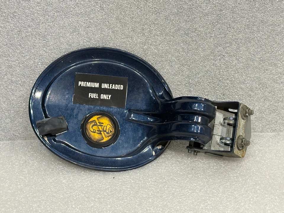 Cubierta del tanque de gasolina para puerta de llenado de combustible Jaguar XK8 XKR X100 1997-2006 1998 99 00 01 Foto 2 de 2