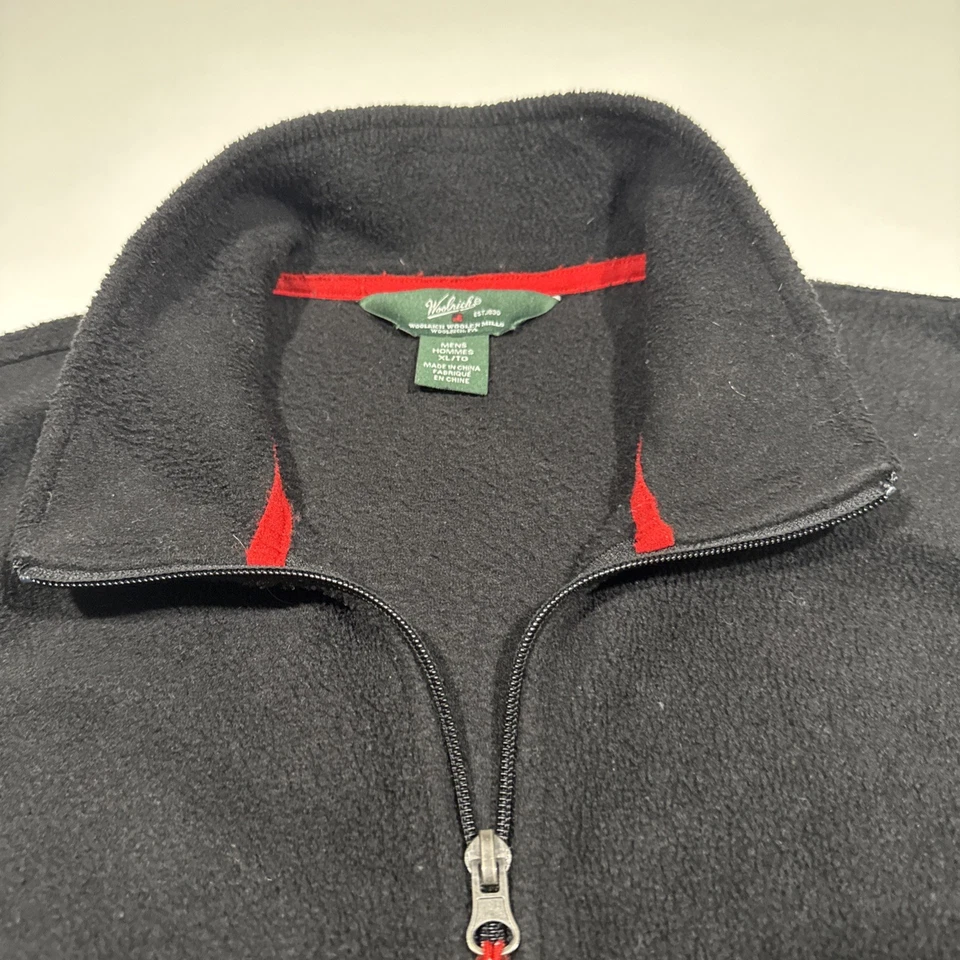 Chaleco Woolrich Para Hombre Negro Con Vellón Rojo Cremallera Completa Bolsillos Delanteros Talla XL Foto 2 de 4