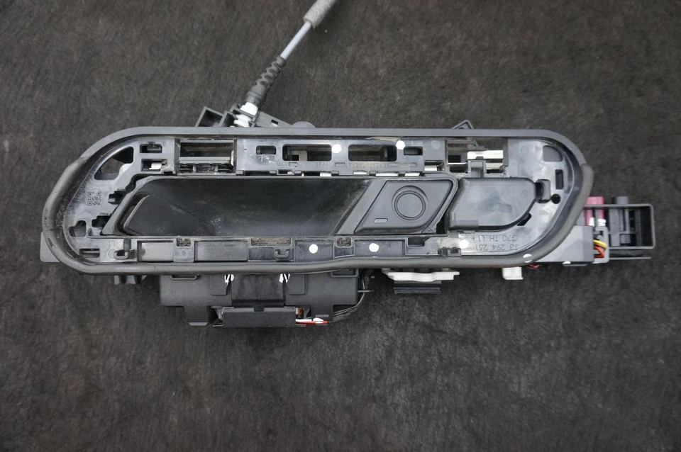 Manija de puerta trasera izquierda cierre suave accionamiento 51215A67B43 BMW 760I xDrive 2023-24 *Nota Foto 4 de 4