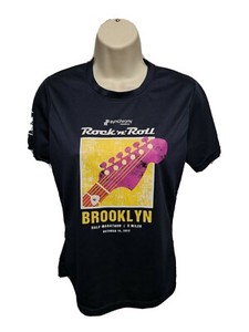 2017 Rock n Roll Brooklyn Half Marathon 5 Miler Womens Medium Gray Jersey