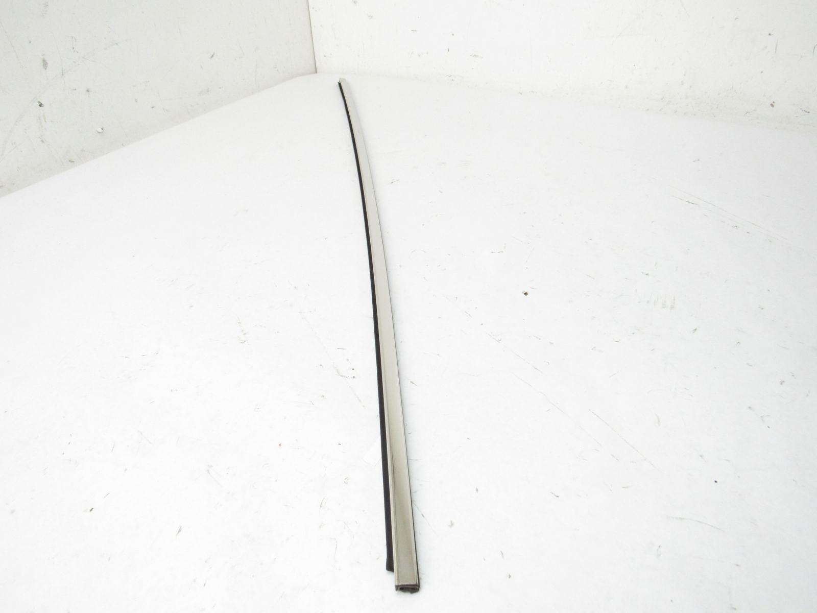 Aston Martin DB9 Front Left Driver Door Molding Cover Panel Trim 08-10 |
