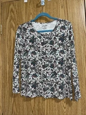 Women's White  Stage long sleeve knit top. Medium Pre-Owned. 100% Cotton paisley
