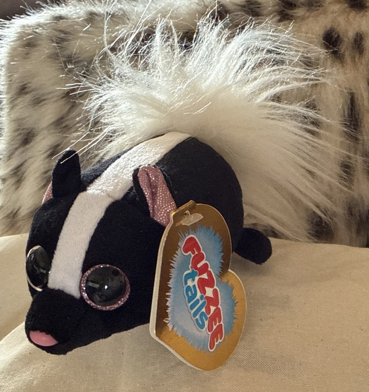 Fuzzee Tails 4” Plush Stinker The Skunk Stuffed Animal NWT