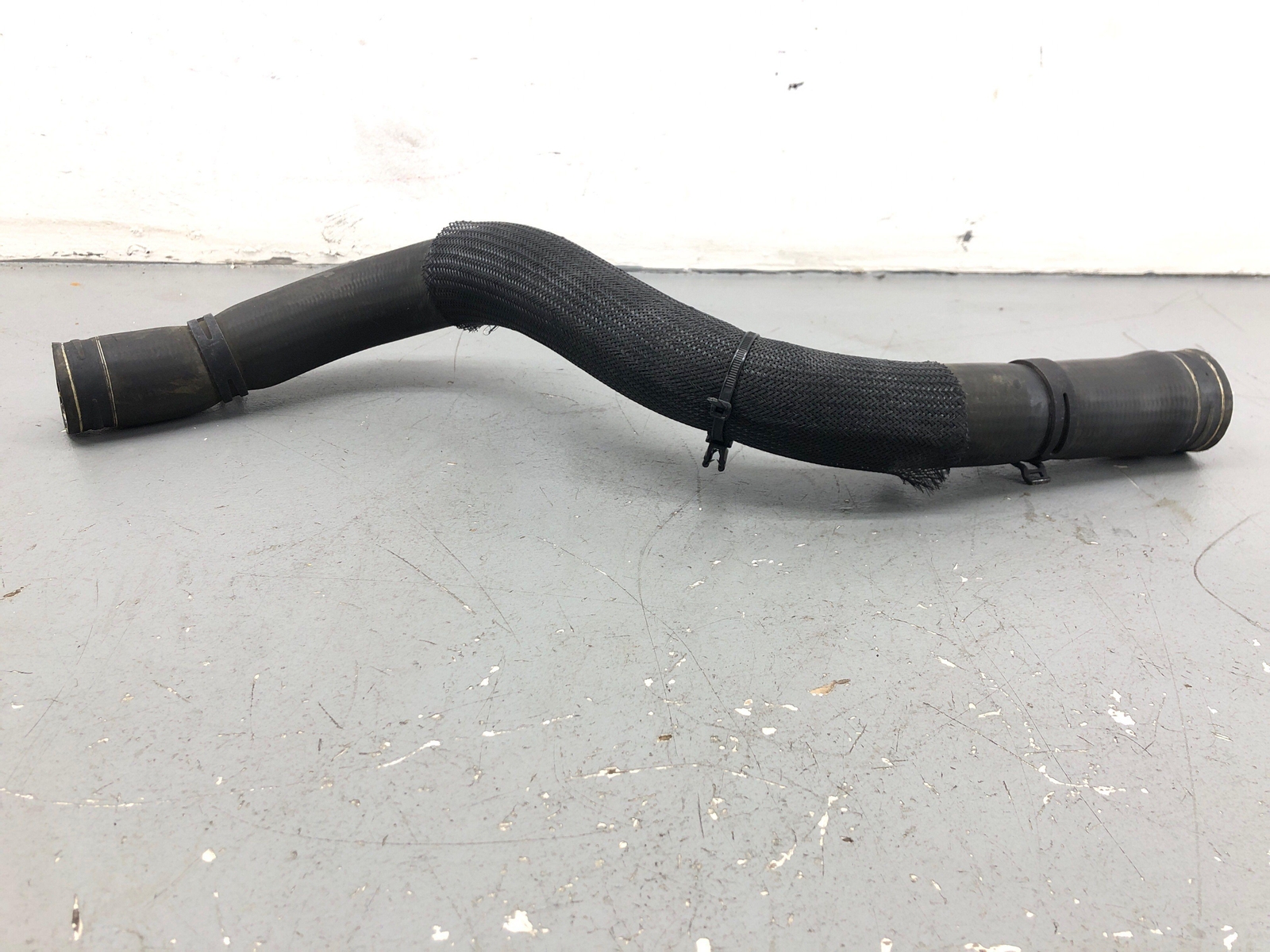 2020-2023 MCLAREN GT 4.0L ENGINE COOLANT MISC WATER HOSE LINE OEM 2021 2022