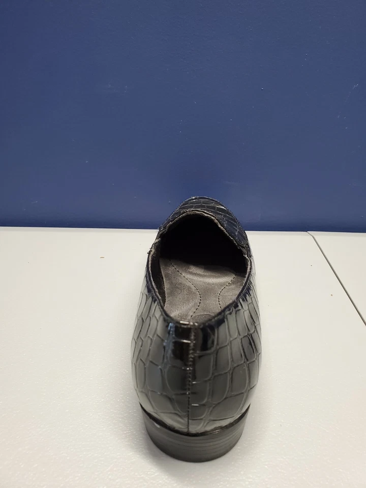 Zapatos planos estilo suave para mujer talla 6,5 negros cocodrilo punta redonda cómodos sin cordones usados en excelente estado Foto 3 de 4