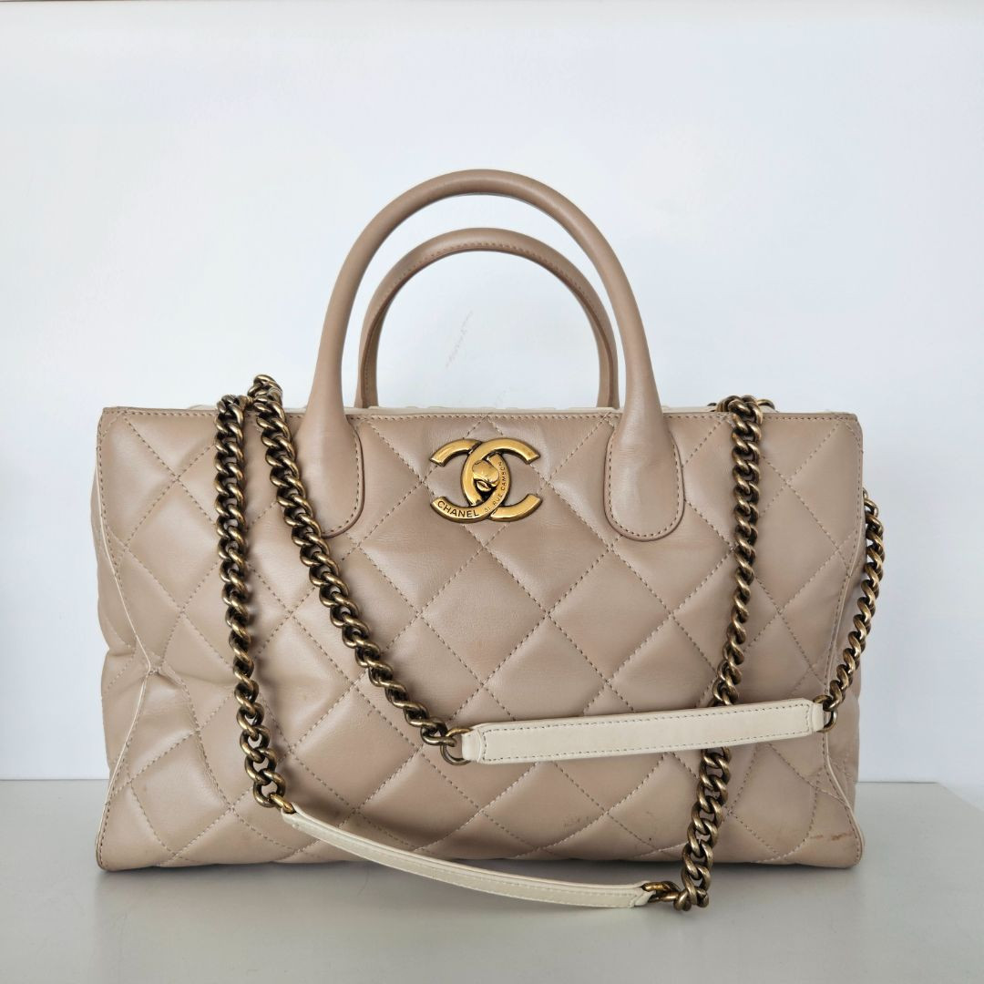 Chanel Lambskin Portobello Tote Bag in Béige