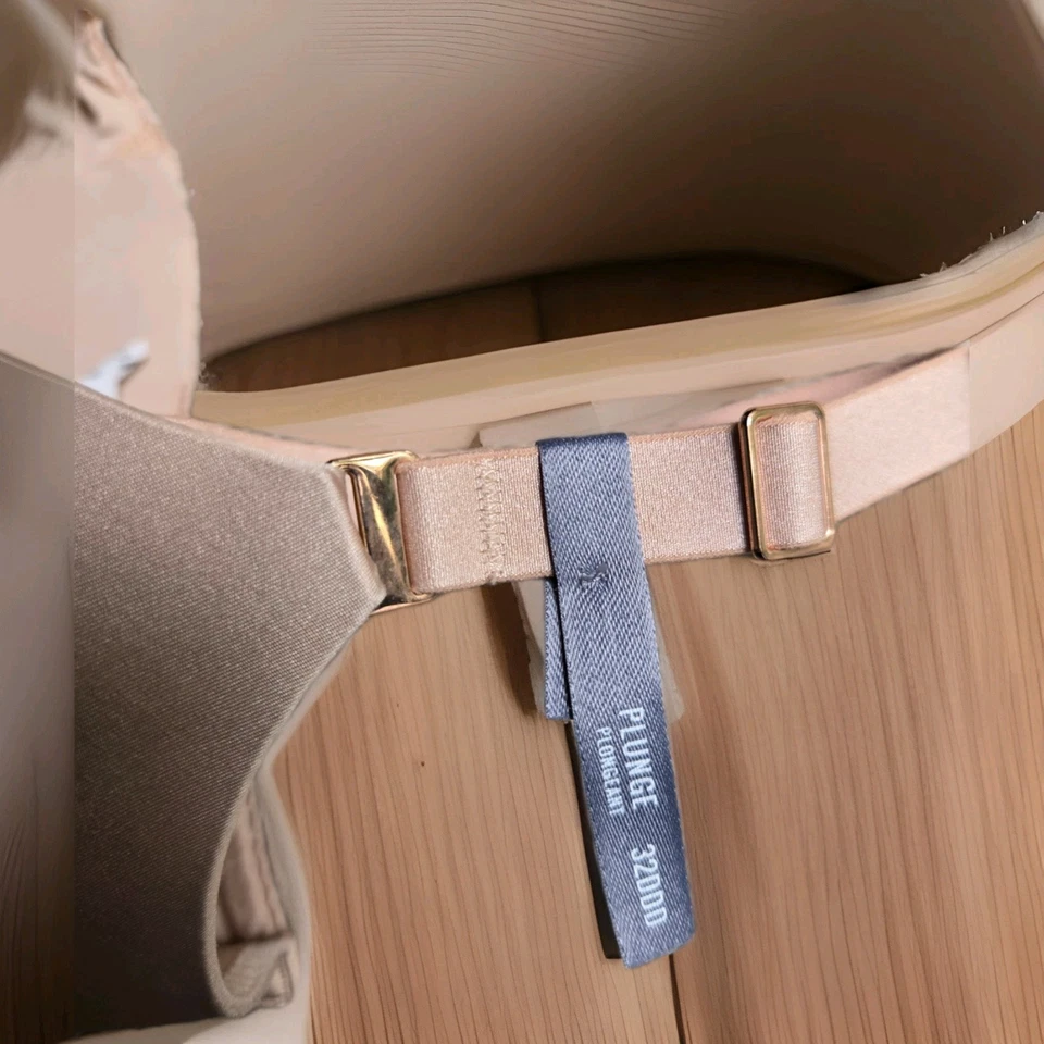 Sutiã AERIE PLUNGEANT UNDERWIRE TAMANHO 32DDD - Imagem 2 de 4