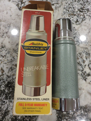 VTG 1976 Aladdin Stanley Pint Thermos A-943C No. 11 Stopper