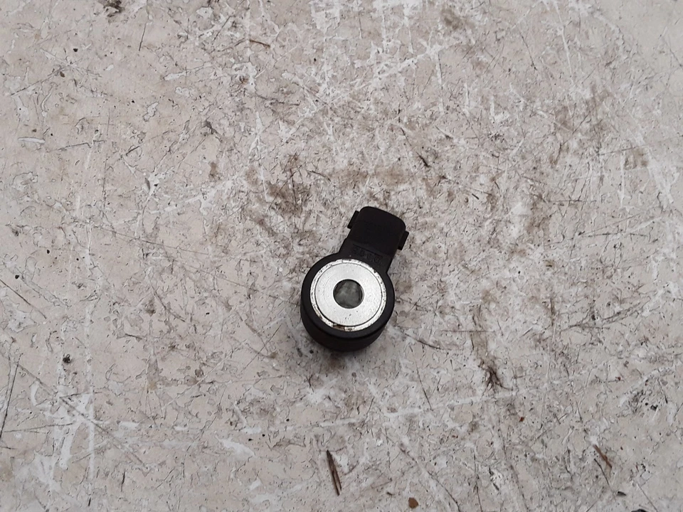 NTK Knock Sensor PA66-GF30 - Image 2 of 2