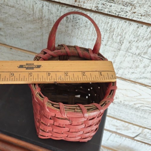 Burgundy Red Woven Basket wall hung 8"Rustic Farmhouse Decor Storage Organizer - Picture 5 of 12