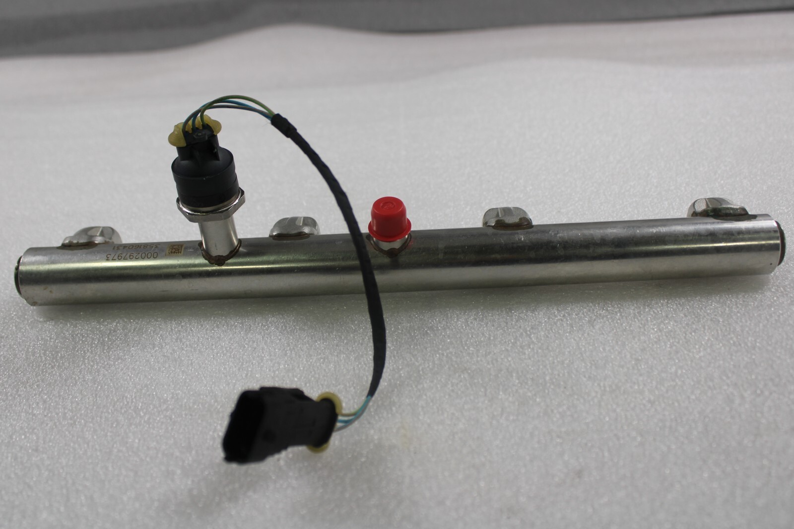Ferrari California T, 488, Fuel Rail, w/o Injectors, Used, P/N 326631