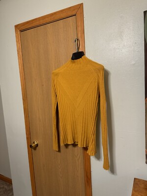 Evolution by Cyrus NWT Medium Yellow Ribbed Chevron Textured Mockneck Sweater
