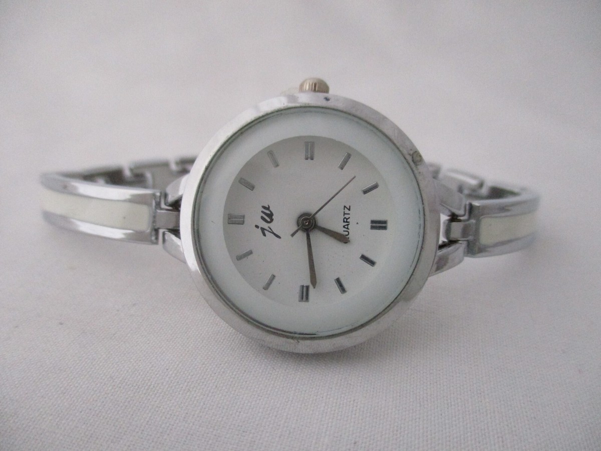 Jeu Women's Silver Toned White Bracelet Band Analog Watch