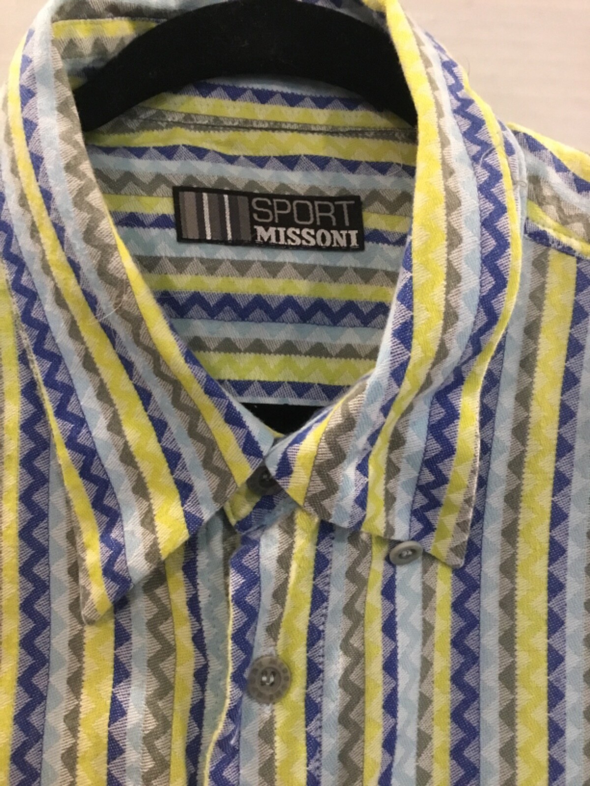 Picture 1 of 4