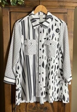 Multiples Women’s Size Medium Black/White Button Up Blouse/tunic Various Prints