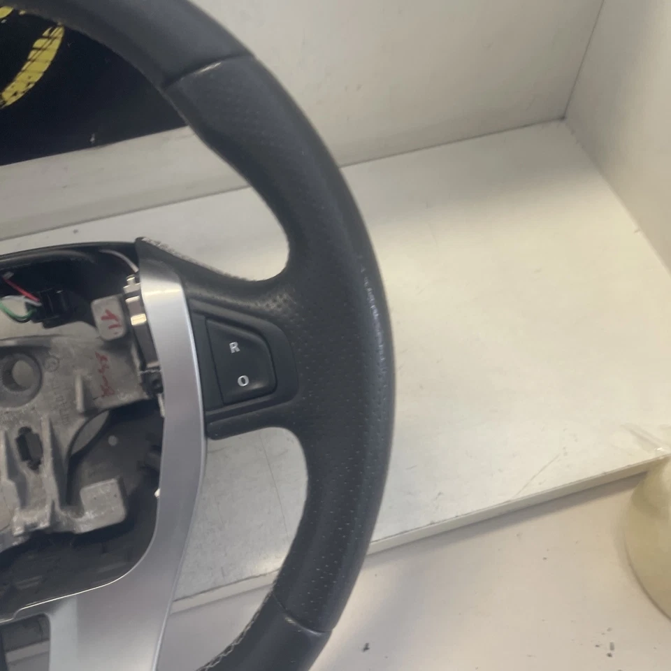 Renault Laguna 3 III T Facelift Lenkrad 484303213R , Multifunktionslenkrad Leder - Bild 2 von 4