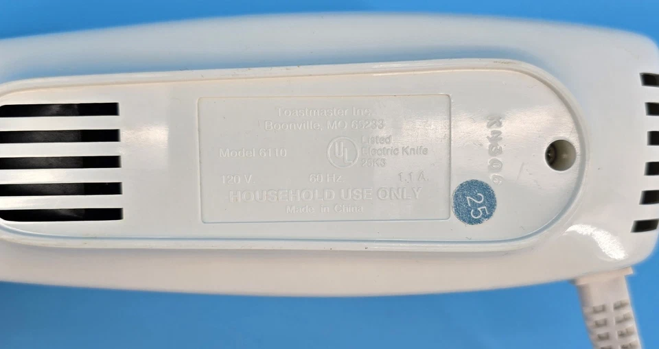 Cuchillo de Tallado Eléctrico Toastmaster De Colección Modelo 6110 Blanco 8" Hojas Probado Funciona Foto 4 de 4