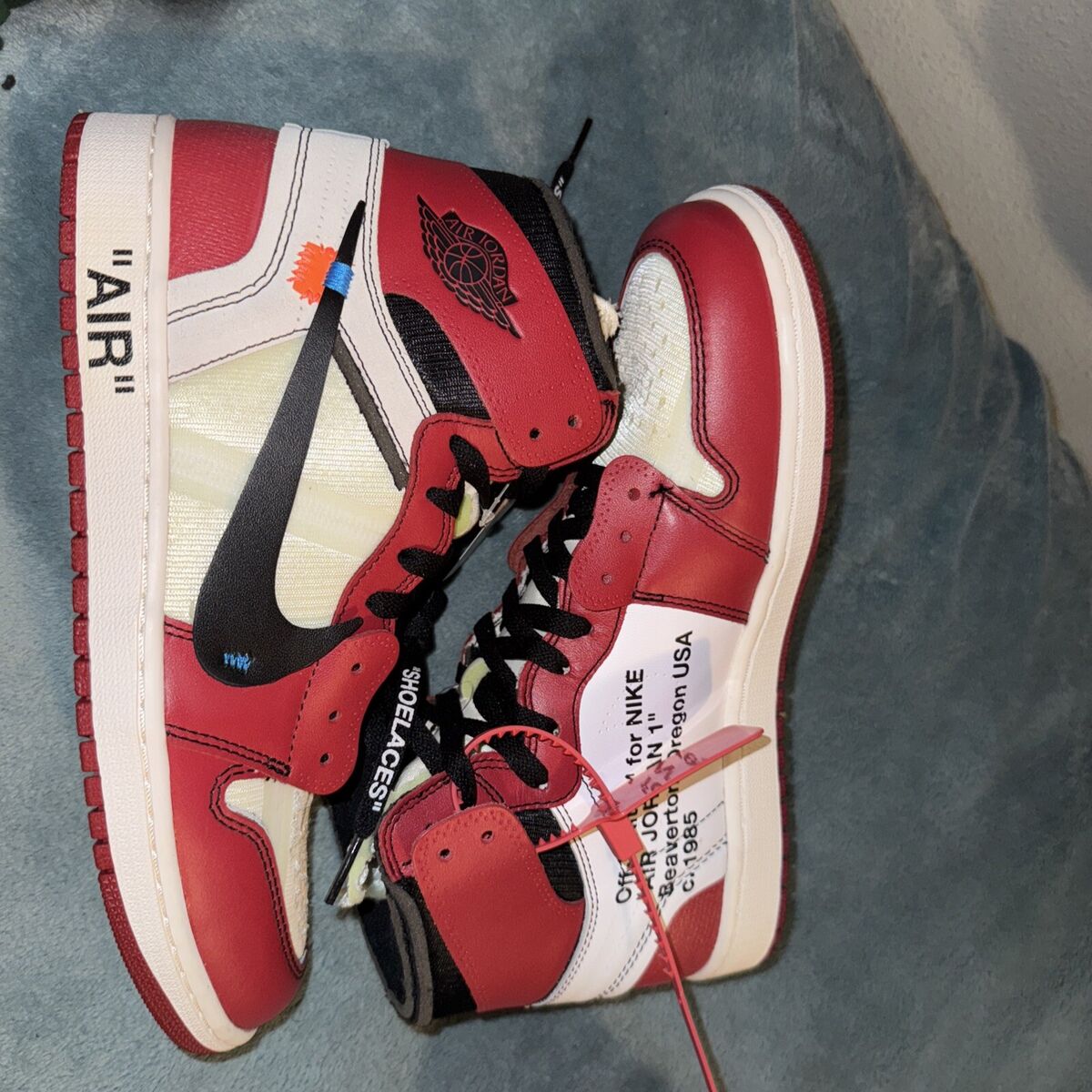 Size 10.5 - Jordan 1 Retro OG x Off-White High Chicago Size 10.5 - Jordan 1 Retro OG x Off-White High Chicago