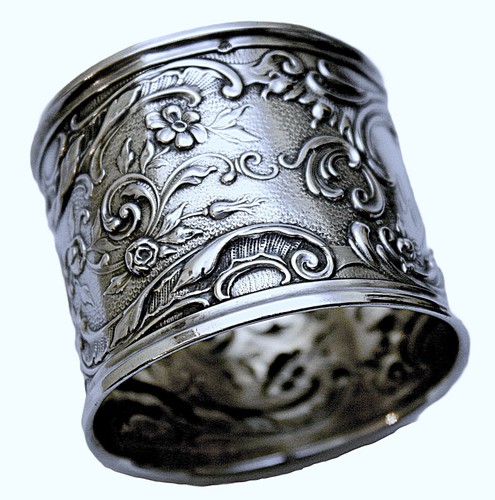 ANILLO SERVILLETA, plata .800, Alemania, Franz Mosgau, Berlín, flores rococó, c1890 - Imagen 4 de 9
