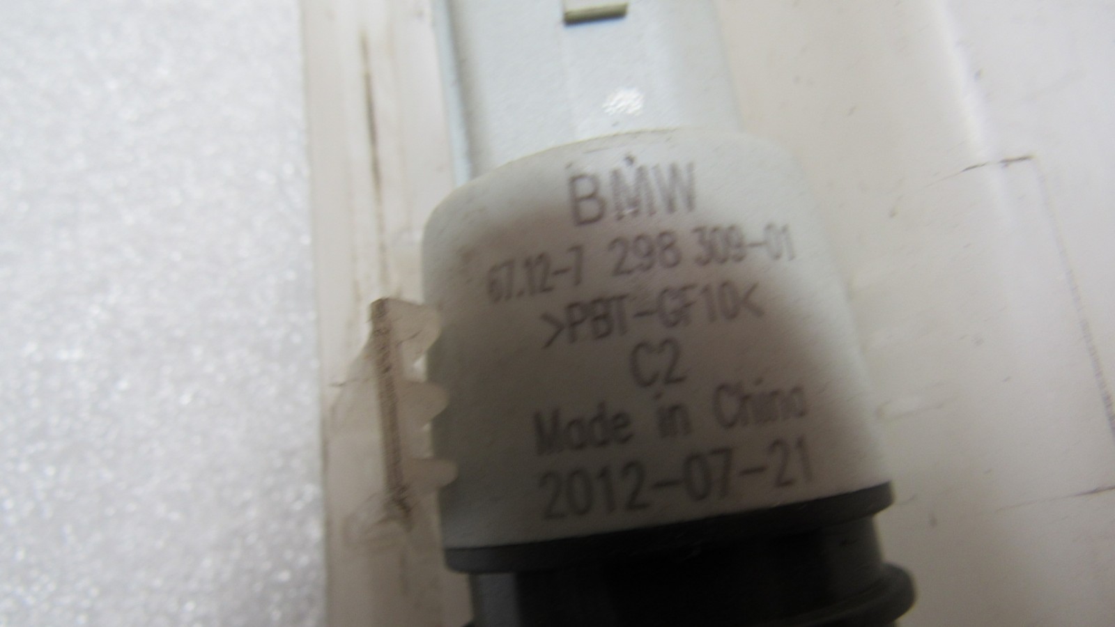 2012 2016 BMW 320i F30 Wiper Washer Water Reservoir With Pump and