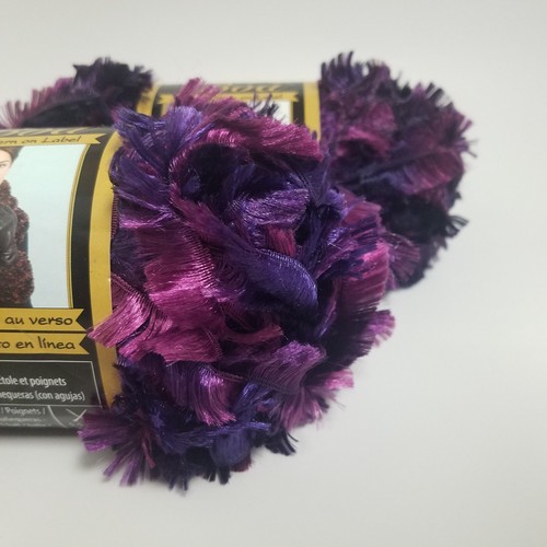 2 Knäuel BERNAT Boa Farbe Papagei je 3,5 Unzen #5 sperriges Modegarn lila pink - Bild 9 von 13