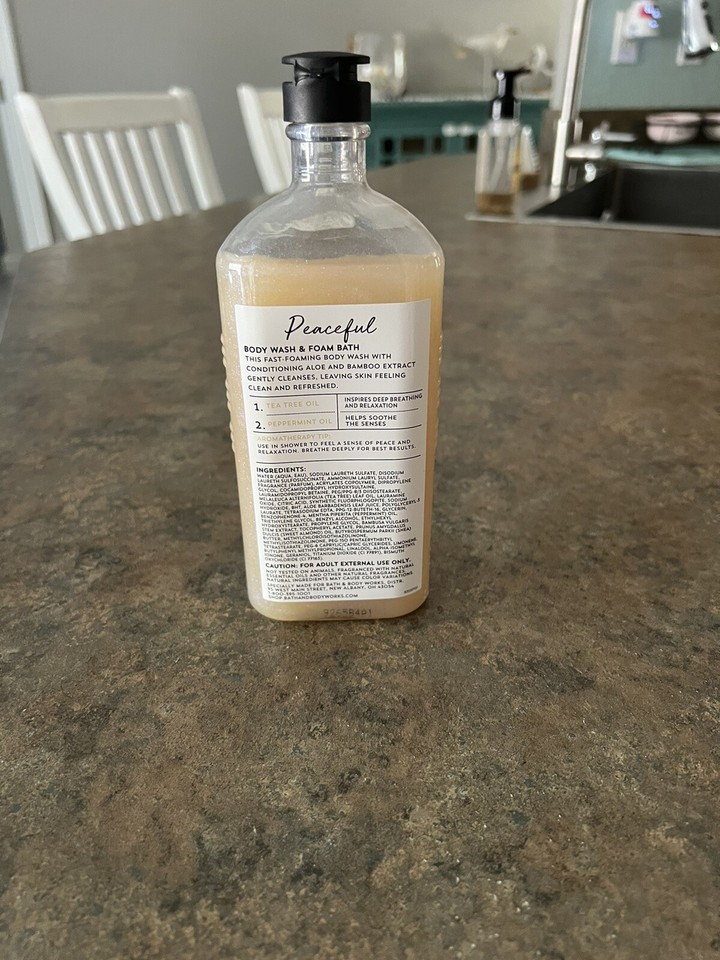 Bath & Body Works Aromatherapy Peaceful Tea Tree Peppermint Shower Wash