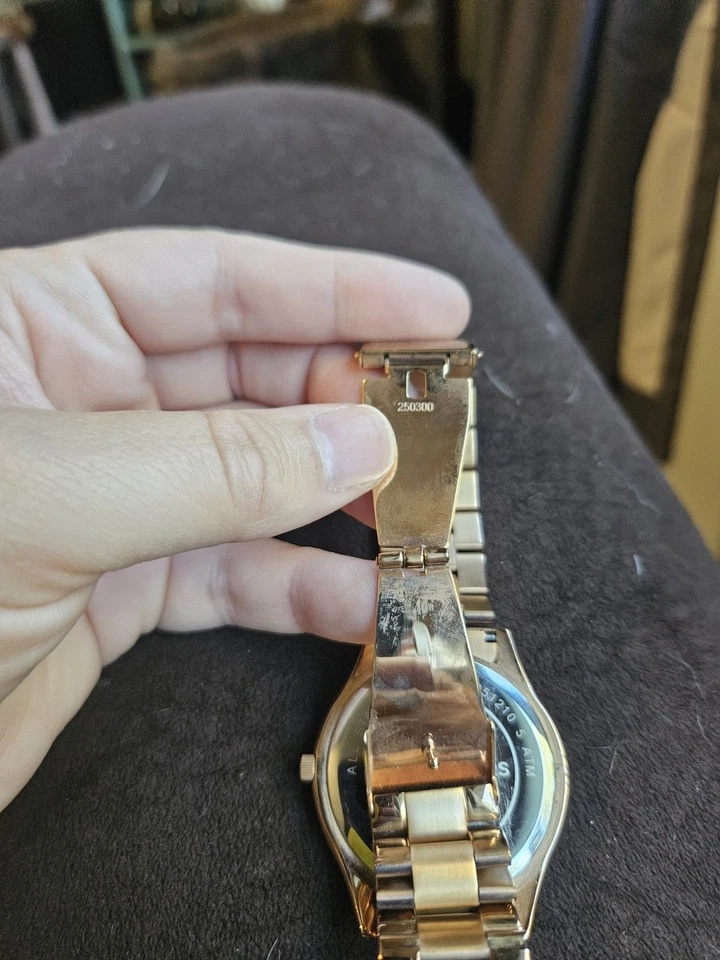 Reloj Michael Kors para Mujer - Modelo MK3181 - Cobre/Bronce - Usado Foto 3 de 4