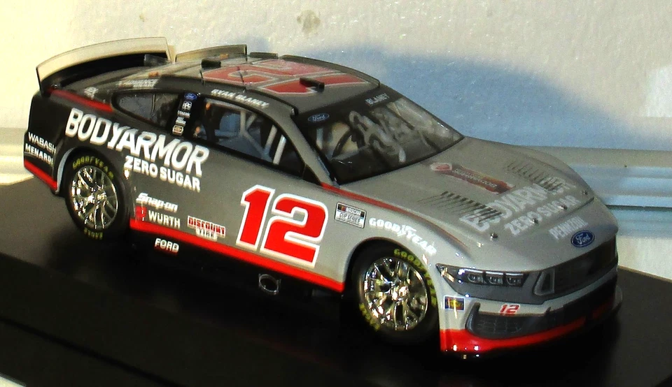 2025 RYAN BLANEY #12 BODYARMOR CARRO AUTOGRAFADO #48/504 COM CERTIFICADO DE AUTENTICIDADE IMPECÁVEL INCRÍVEL - Imagem 4 de 4