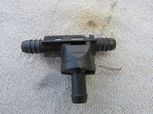 VW Passat 3BG 2.0 85kw AGR Ventil Abgasrückführung 06B133753D