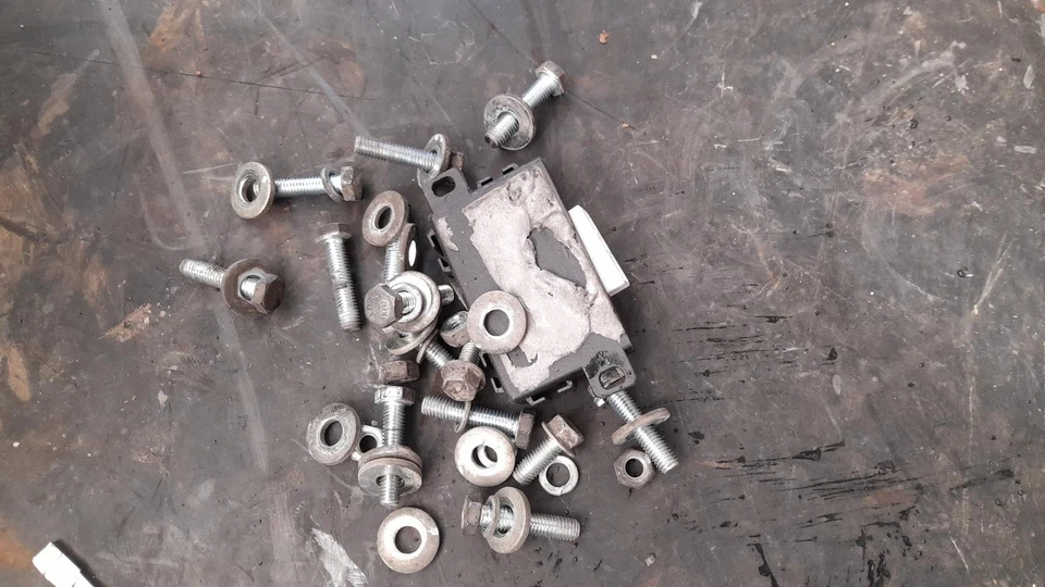 TOYOTA CAMRY TOWBAR ASV50/AVV50, 11/11-05/15 - image 2 of 4