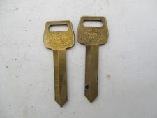 Lot of 2 New Ford Logo 1184FD H54 Uncut Key Blanks Square Ignition