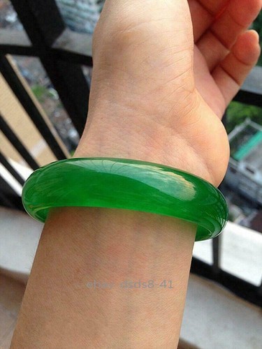 Bracciale cinese squisito in giada verde rotondo - Foto 1 di 5