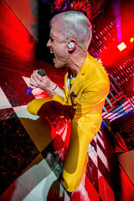 Tyler Glenn of Neon Trees at The Fillmore on June 29 in Detroit - 2014 Photo 13