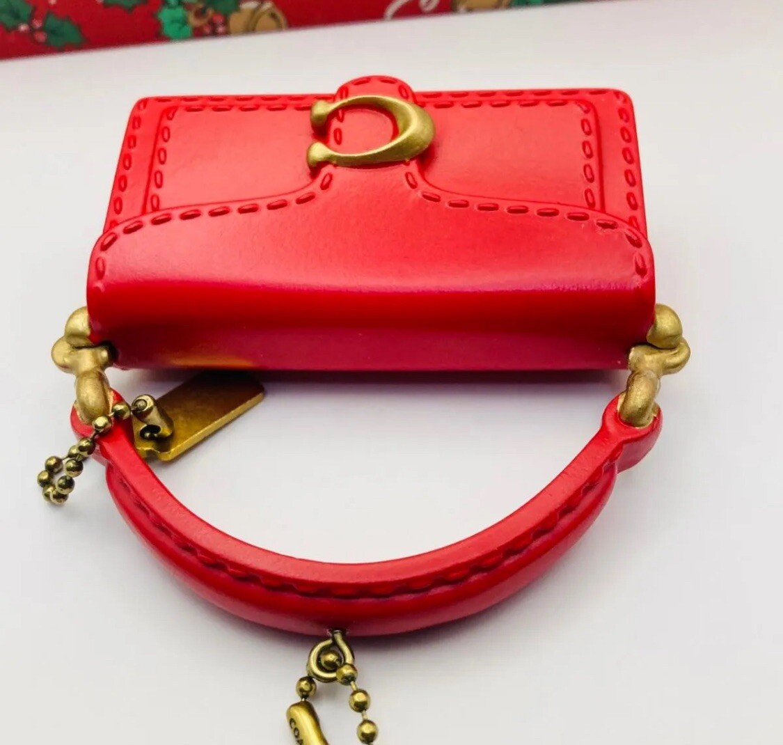 coachノベルティ 非売品のタビーの赤いチャーム Coach Christmas Ornament Charm Novelty - Tabby Handbag Red