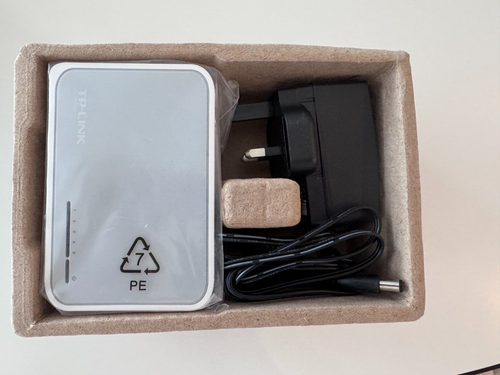 Unused in Box TP-Link TL-SF1005D 5-Port 10/100 Mbps Desktop Ethernet Switch - Picture 3 of 3