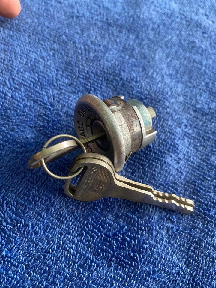 Interruptor de arranque y llave apto para Toyota Corona Mark II RT60 Japón Foto 3 de 4