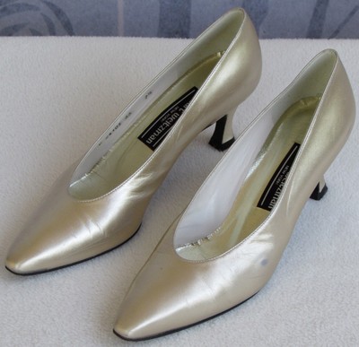 vintage stuart weitzman heels