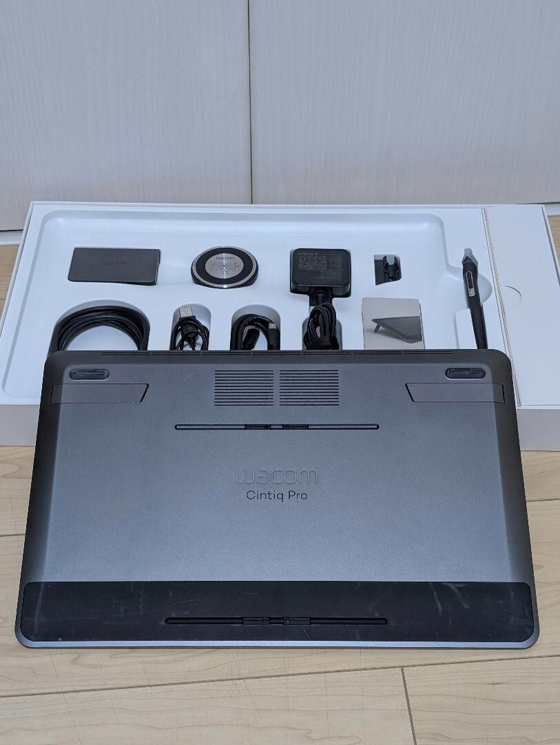 [やや訳あり] Wacom Cintiq pro 16 DTH-1620/AK0 Amazon.com: Wacom DTH1620AK0 Cintiq Pro 16