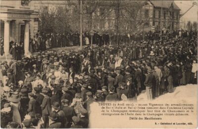CPA TROYES Manif des Vignerons 1911 le defile (928025)