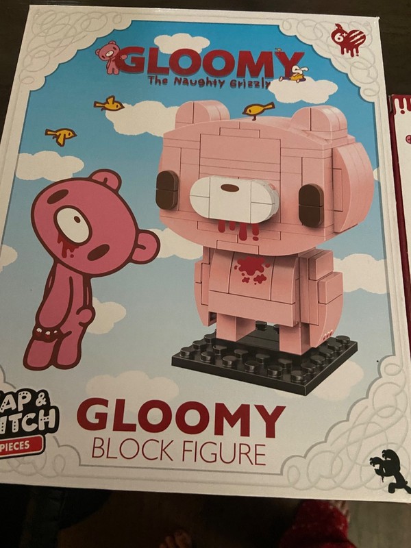 GLOOMY The Naughty Grizzly Snap And Switch 124 Pieces Block Figure in box 