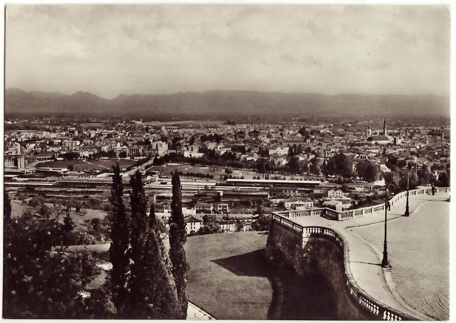 VICENZA - PANORAMA DAL PIAZZALE DELLA VITTORIA -21004-